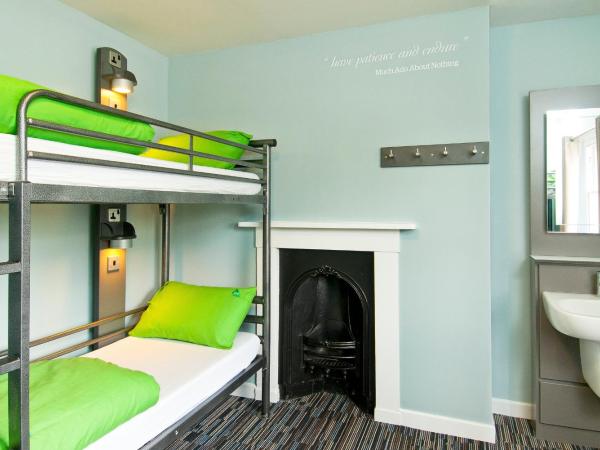 YHA Bristol : photo 1 de la chambre chambre lits jumeaux standard avec salle de bains commune