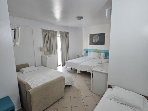 Hotel Adelaide : photo 2 de la chambre chambre quadruple