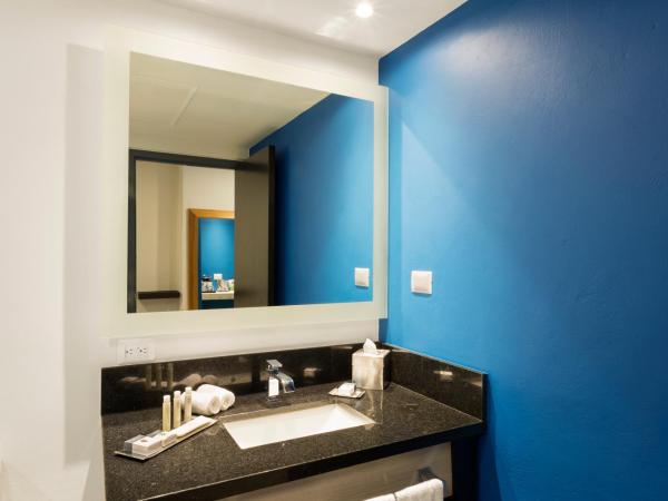 DoubleTree by Hilton Veracruz : photo 4 de la chambre suite studio avec 2 lits queen-size 