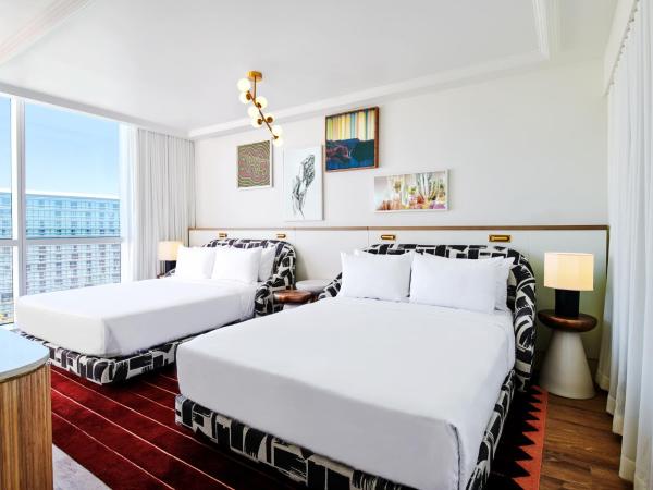 Virgin Hotels Las Vegas, Curio Collection by Hilton : photo 6 de la chambre chambre double lit queen-size ruby - chiens admis