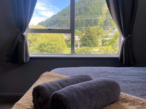 Alpine Lodge Queenstown : photo 2 de la chambre chambre double ou lits jumeaux deluxe - vue sur montagne