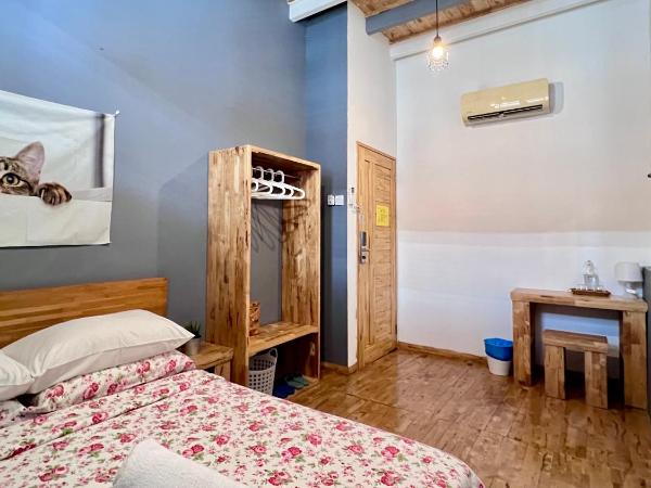 My Guesthouse 109 - SELF CHECK IN : photo 3 de la chambre chambre lit queen-size avec salle de bains commune