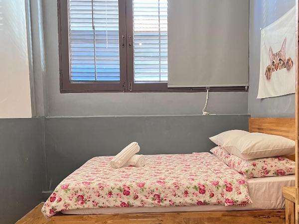 My Guesthouse 109 - SELF CHECK IN : photo 2 de la chambre chambre lit queen-size avec salle de bains commune