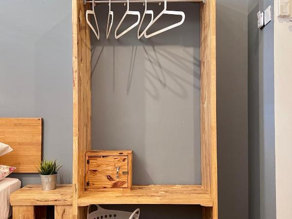 My Guesthouse 109 - SELF CHECK IN : photo 5 de la chambre chambre lit queen-size avec salle de bains commune