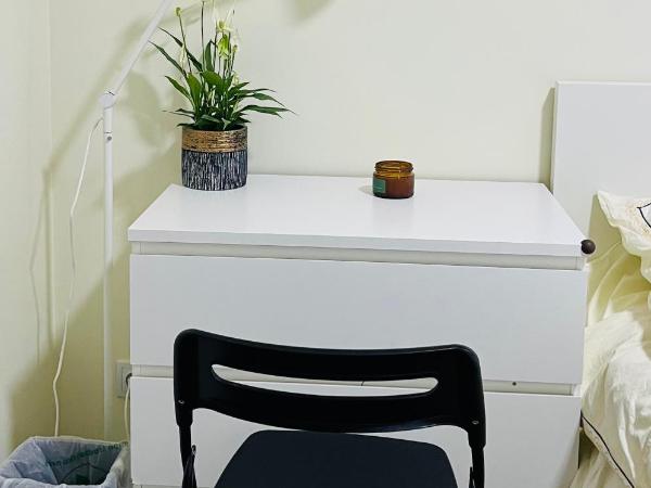 Near airport cybernetyki Inn : photo 6 de la chambre chambre double avec toilettes communes