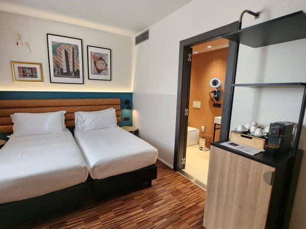 Bleis Hotel ex Hotel Imperial : photo 1 de la chambre chambre lits jumeaux standard