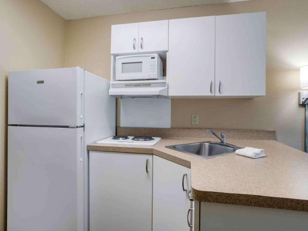 Extended Stay America Suites - Houston - I-10 West - CityCentre : photo 4 de la chambre studio lit queen-size - non-fumeurs