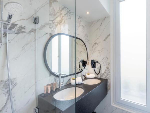 Hôtel Du Bois Champs-Elysées : photo 8 de la chambre chambre triple prestige