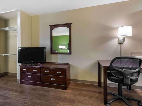 Extended Stay America Suites - Colorado Springs - West : photo 2 de la chambre studio avec 1 lit queen-size - accessible aux personnes à mobilité réduite - non-fumeurs