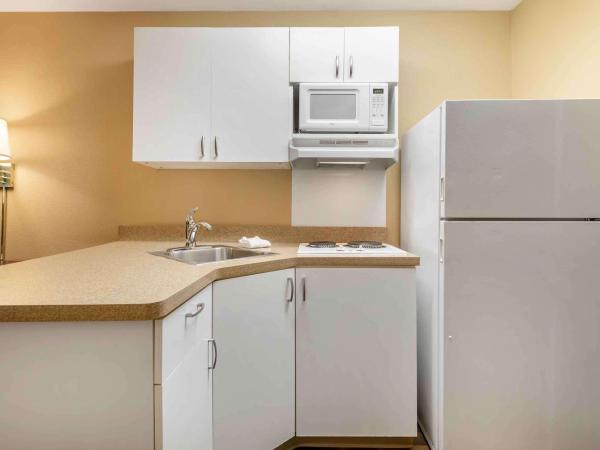 Extended Stay America Suites - Colorado Springs - West : photo 4 de la chambre studio lit king-size - non-fumeurs