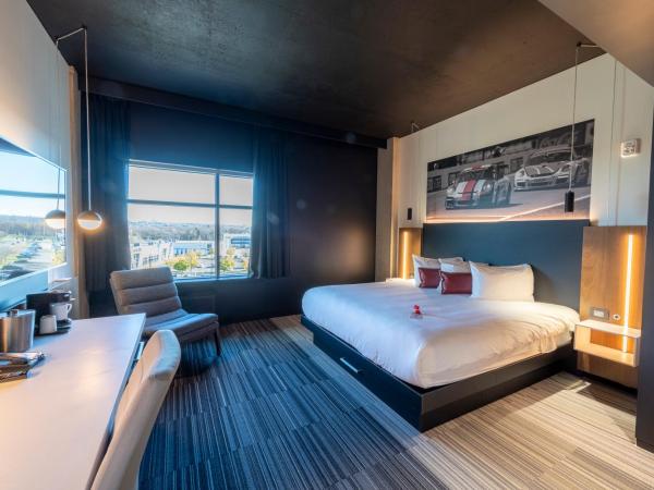 Grand Times Hotel - Aeroport de Quebec : photo 3 de la chambre chambre lit king-size supérieure