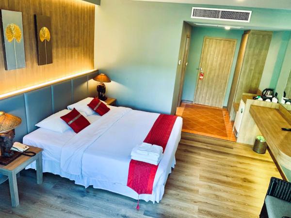 Chang Buri Resort & Spa : photo 6 de la chambre chambre de luxe - côté colline