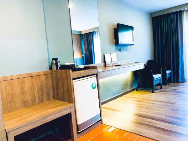 Chang Buri Resort & Spa : photo 9 de la chambre chambre de luxe - côté colline