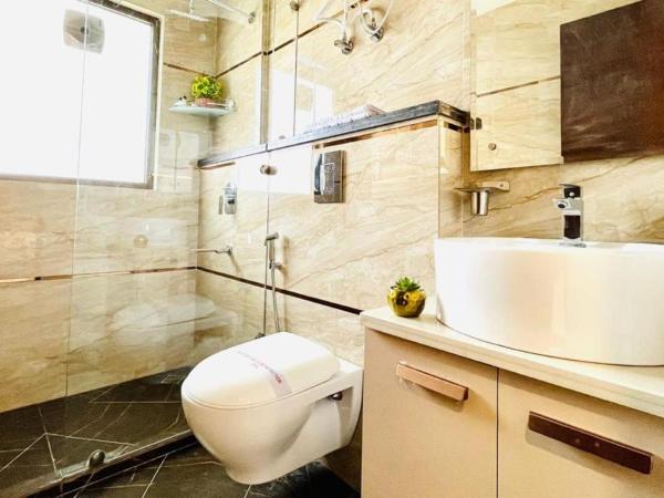 BluO Studio3 DLF Cybercity - Balcony, Gym TT, Lift : photo 8 de la chambre studio avec balcon 