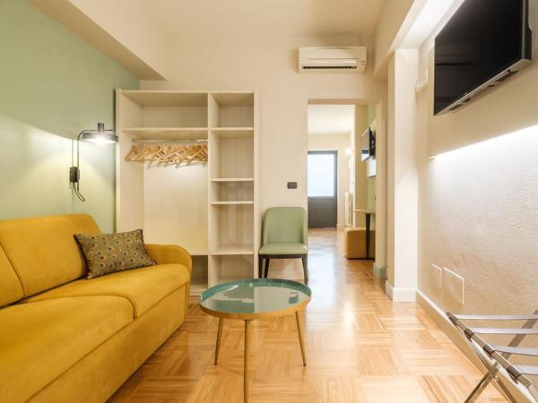 Hotel Touring : photo 9 de la chambre suite junior