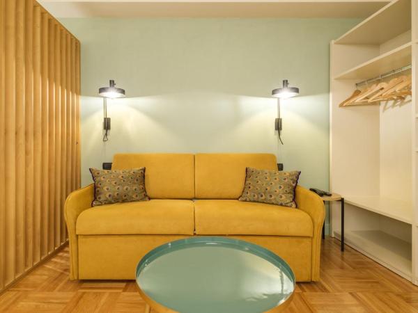 Hotel Touring : photo 5 de la chambre suite junior