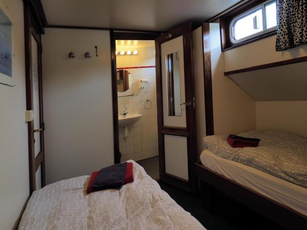 hotelboat Sarah Groningen : photo 4 de la chambre chambre lits jumeaux