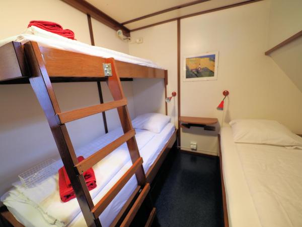 hotelboat Sarah Groningen : photo 2 de la chambre chambre deluxe (2 adultes + 1 enfant)