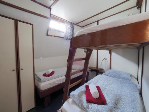 hotelboat Sarah Groningen : photo 6 de la chambre chambre deluxe (2 adultes + 1 enfant)