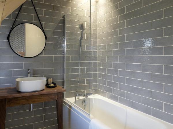 Hôtel Restaurant Les Grains d'Argent Dizy - Epernay : photo 3 de la chambre chambre double deluxe