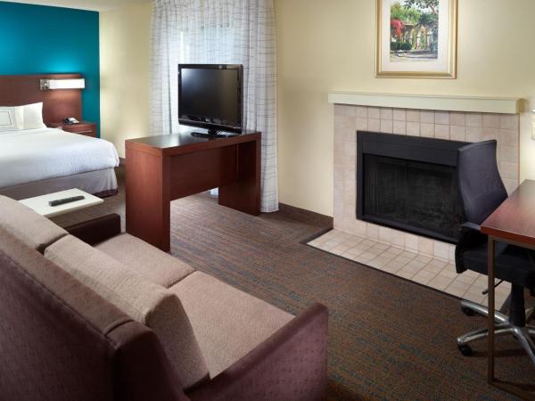 Residence Inn by Marriott Nashville Airport : photo 1 de la chambre studio lit queen-size avec canapé-lit