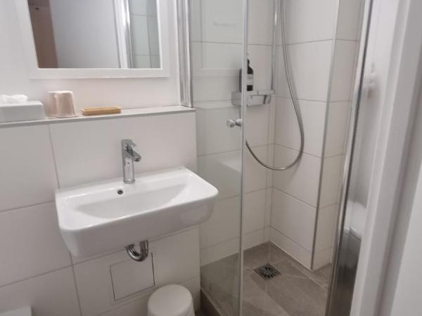 Hotel De L'Europe : photo 1 de la chambre chambre double standard