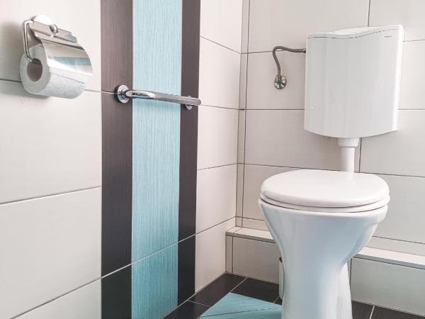 Szivárvány Panzió : photo 8 de la chambre chambre triple