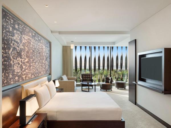 JW Marriott Hotel Muscat : photo 8 de la chambre suite junior avec accès au salon 24h/24