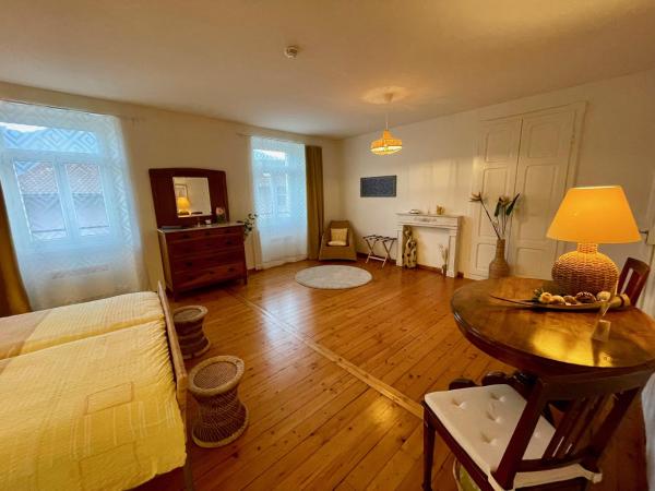 1912 - Wooden Room - old town : photo 9 de la chambre chambre double avec salle de bains privative