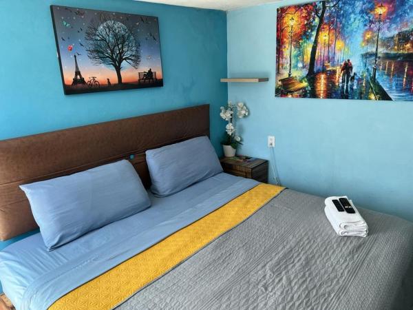 Estancia María Bonita Morelia : photo 3 de la chambre chambre triple avec salle de bains privative