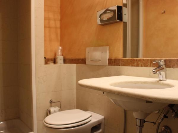 Club Hotel : photo 2 de la chambre chambre simple