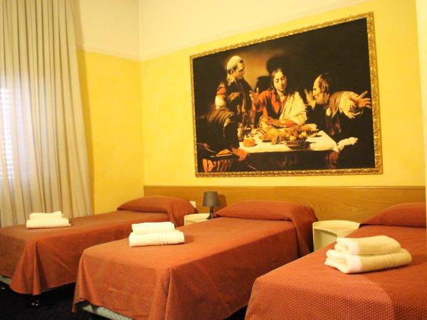 Club Hotel : photo 1 de la chambre chambre triple