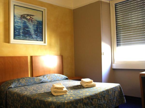 Club Hotel : photo 6 de la chambre chambre triple