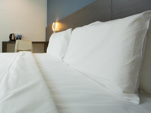 1 Hotel Signature : photo 7 de la chambre chambre lit king-size deluxe
