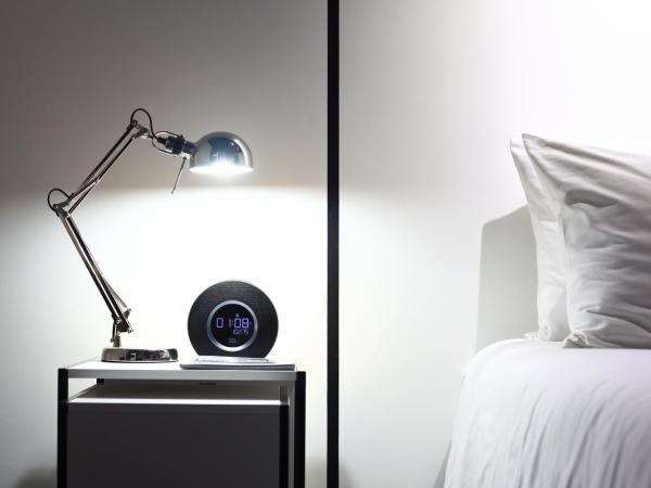 Blu Monkey Hub and Hotel Phuket Town- Free All Day Coworking space : photo 6 de la chambre hébergement lit double deluxe (sans baignoire) + 24 heures gratuites dans espace de coworking 