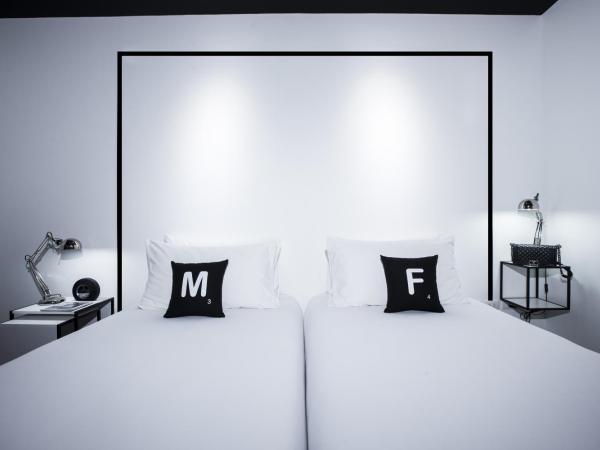 Blu Monkey Hub and Hotel Phuket Town- Free All Day Coworking space : photo 1 de la chambre hébergement lits jumeaux deluxe (sans baignoire) + 24 heures gratuites dans espace de coworking 