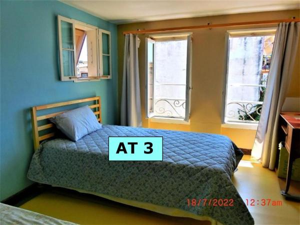 Ami's House only for WOMEN dormer : photo 1 de la chambre lit simple dans dortoir pour femmes