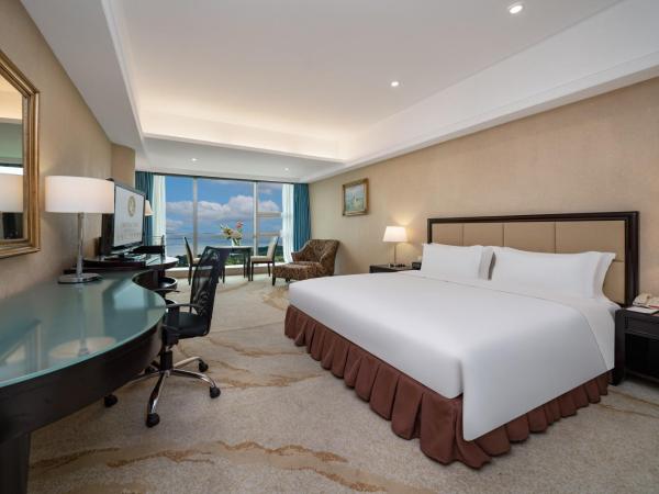 Oriental Ginza Hotel Shenzhen : photo 4 de la chambre chambre lit king-size deluxe - vue sur mer