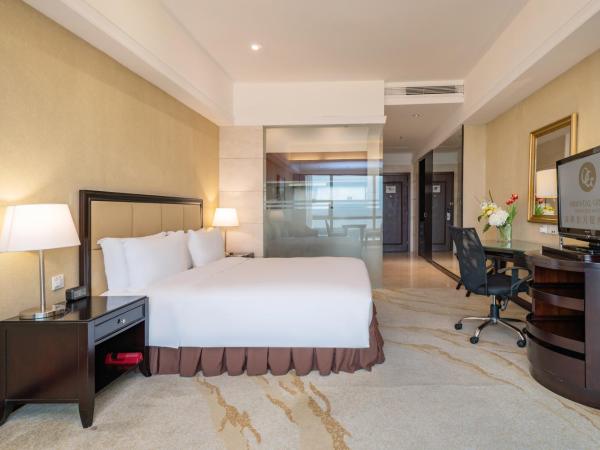 Oriental Ginza Hotel Shenzhen : photo 2 de la chambre chambre lit king-size deluxe - vue sur mer