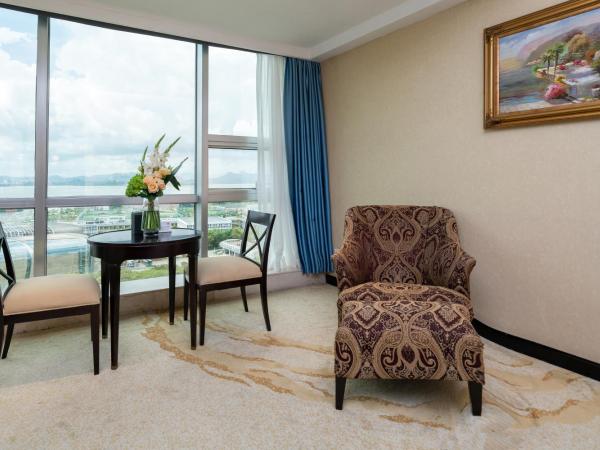 Oriental Ginza Hotel Shenzhen : photo 5 de la chambre chambre lit king-size deluxe - vue sur mer