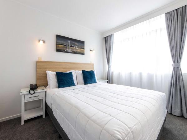 Aarangi Motel : photo 3 de la chambre chambre lit queen-size - vue sur jardin