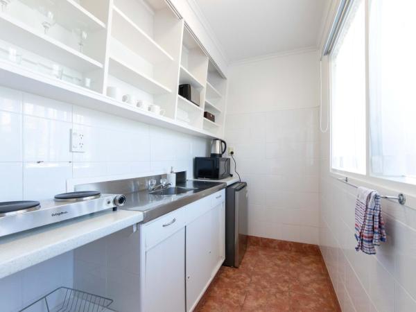 Aarangi Motel : photo 3 de la chambre chambre lit queen-size avec balcon