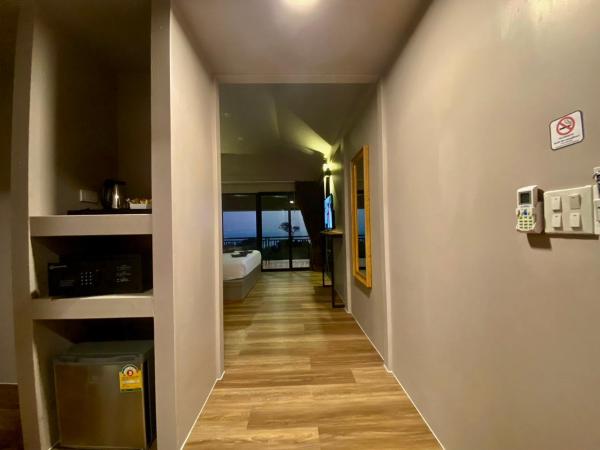 HIP Seaview Resort @ Phi Phi : photo 5 de la chambre chambre double deluxe avec balcon - vue sur mer