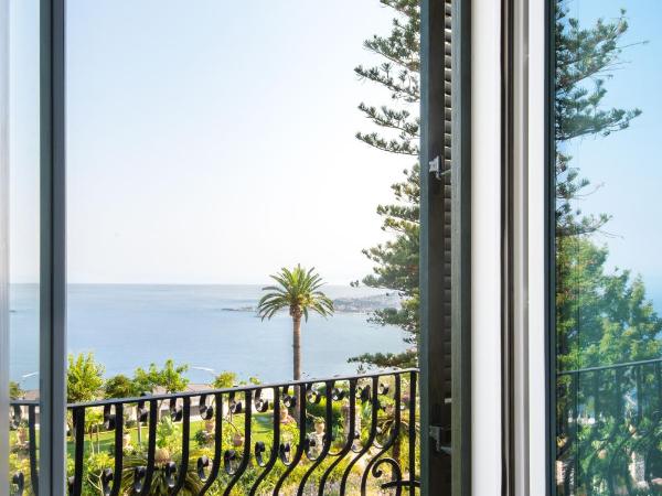 San Domenico Palace, Taormina, A Four Seasons Hotel : photo 5 de la chambre chambre lits jumeaux premium - vue sur mer