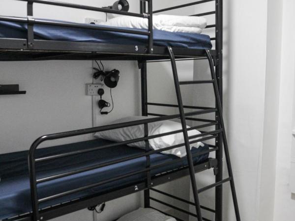 Onefam Waterloo 18-36 years old : photo 10 de la chambre  lit simple dans dortoir de 3 lits