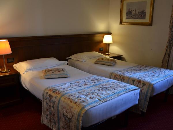 Meditur Hotel Bologna : photo 1 de la chambre chambre lits jumeaux Économique