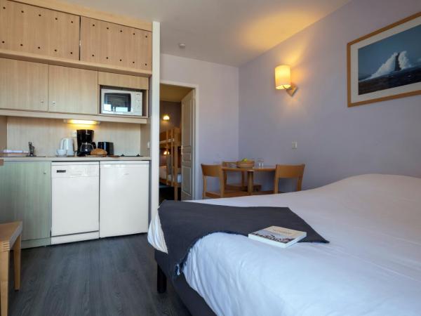 Résidence Pierre & Vacances Centre : photo 1 de la chambre studio avec alcôve (4 personnes)