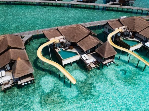 OZEN RESERVE BOLIFUSHI - Luxury All Inclusive : photo 10 de la chambre suite océan avec piscine et toboggan