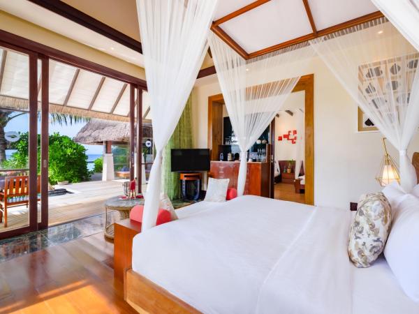 OZEN RESERVE BOLIFUSHI - Luxury All Inclusive : photo 1 de la chambre pavillon sunrise côté plage avec piscine - 2 chambres