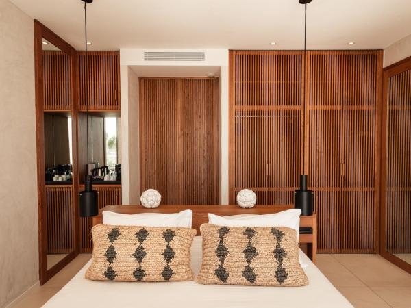 Hôtel Cala di Greco : photo 4 de la chambre suite deluxe avec piscine privée - vue sur mer